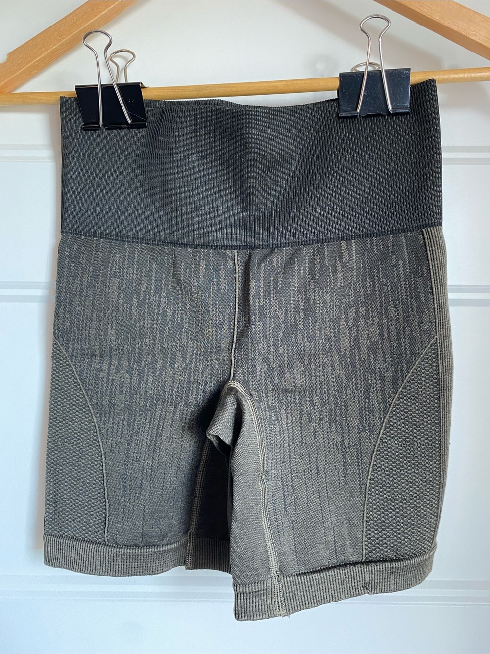 Lululemon Seamless Bike Short Olive Green